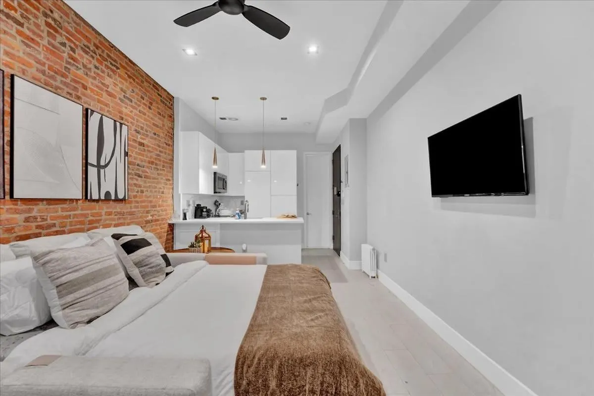 Modern West Village 1Br Garden Steps To Subway New York Apartment